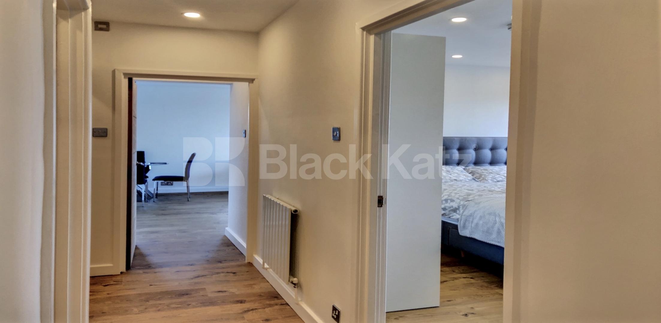 			UNDER OFFER  (Includes Water Rates). , 1 Bedroom, 1 bath, 1 reception Apartment			 Denning Point. Commercial Street., Aldgate 